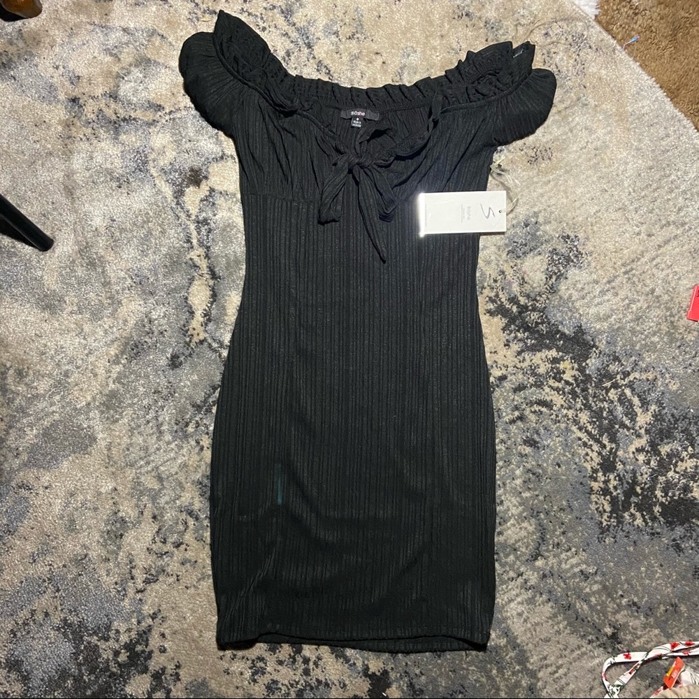 Cute black dress with tags